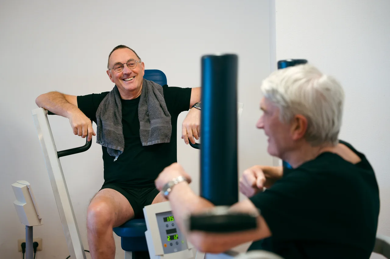 Samen werken aan kracht in de fitnesszaal